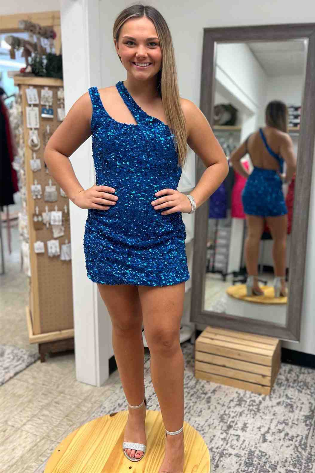 This tight short homecoming dress features hater neckline and sequins. –  FancyVestido