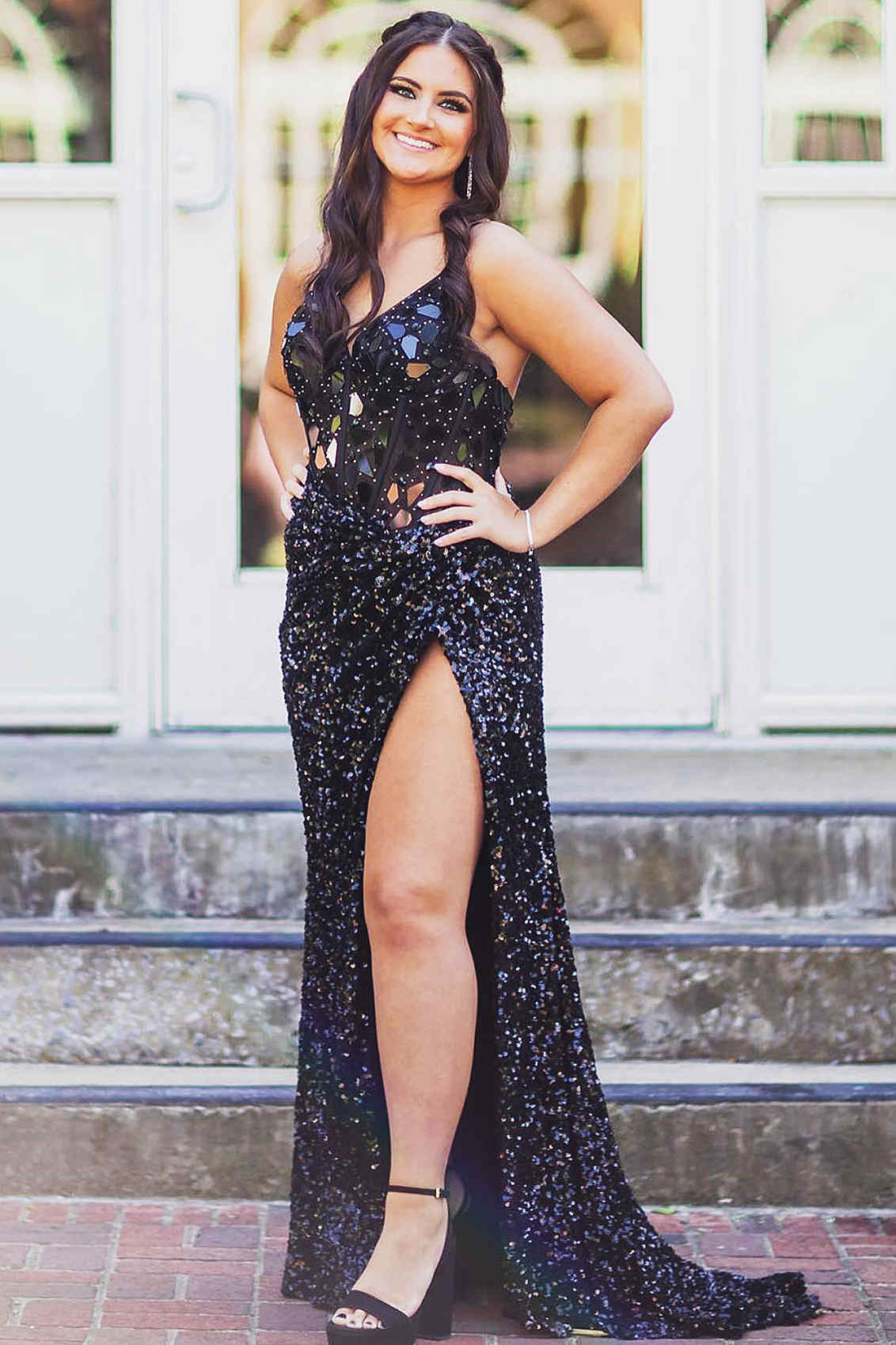 Straps Black V-Neck Mirror Sequin Long Prom Dress – FancyVestido