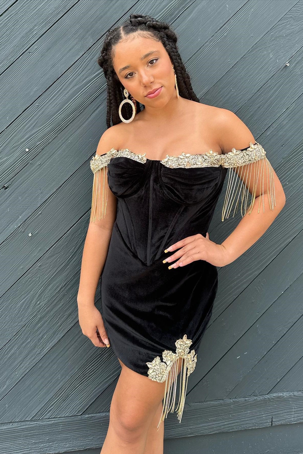 Black velvet homecoming dress best sale