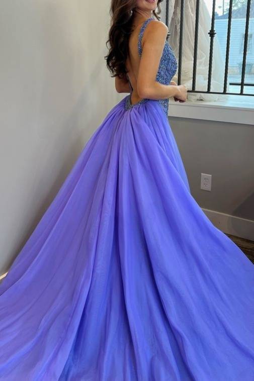 Pluning Neck Applique Prom Dress with Train