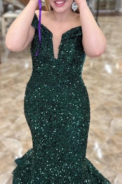 Green Plunging Neck Sequin Mermaid Prom Dress