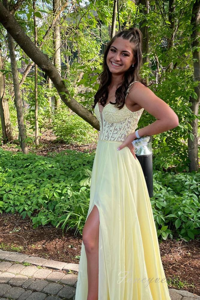 Straps Yellow Applique A-Line Tulle Prom Dress