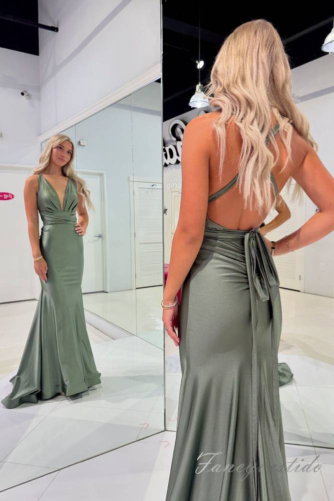 Oilve Green Plunging Neck Mermaid Evening Prom Dresses