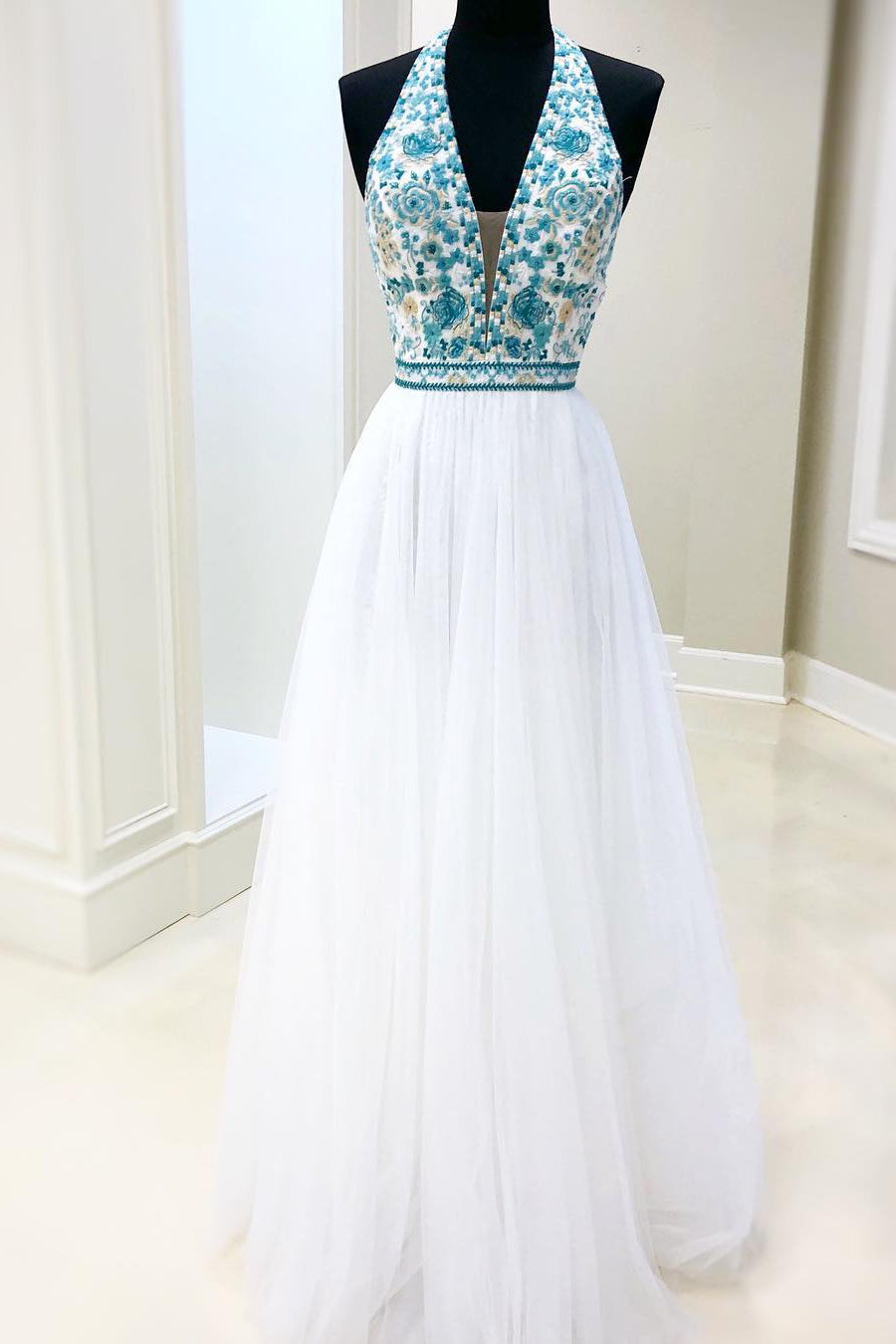 Floral Embroidery A-Line Halter White Prom Dress