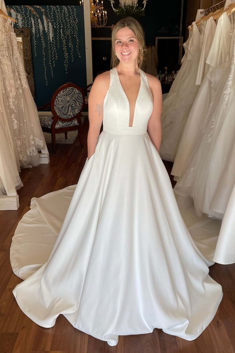 Halter wedding dress with pockets hotsell